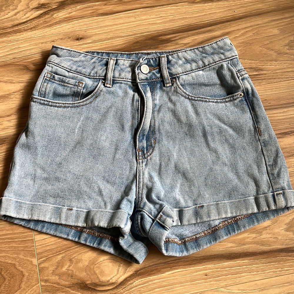 PacSun size 24 mom shorts
